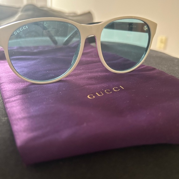 Gucci Sunglasses - Picture 4 of 8